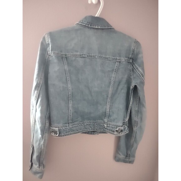 American Eagle Womens Sz M Denim Jacket Med Wash Faded Jean Button Up Pockets - Picture 6 of 9